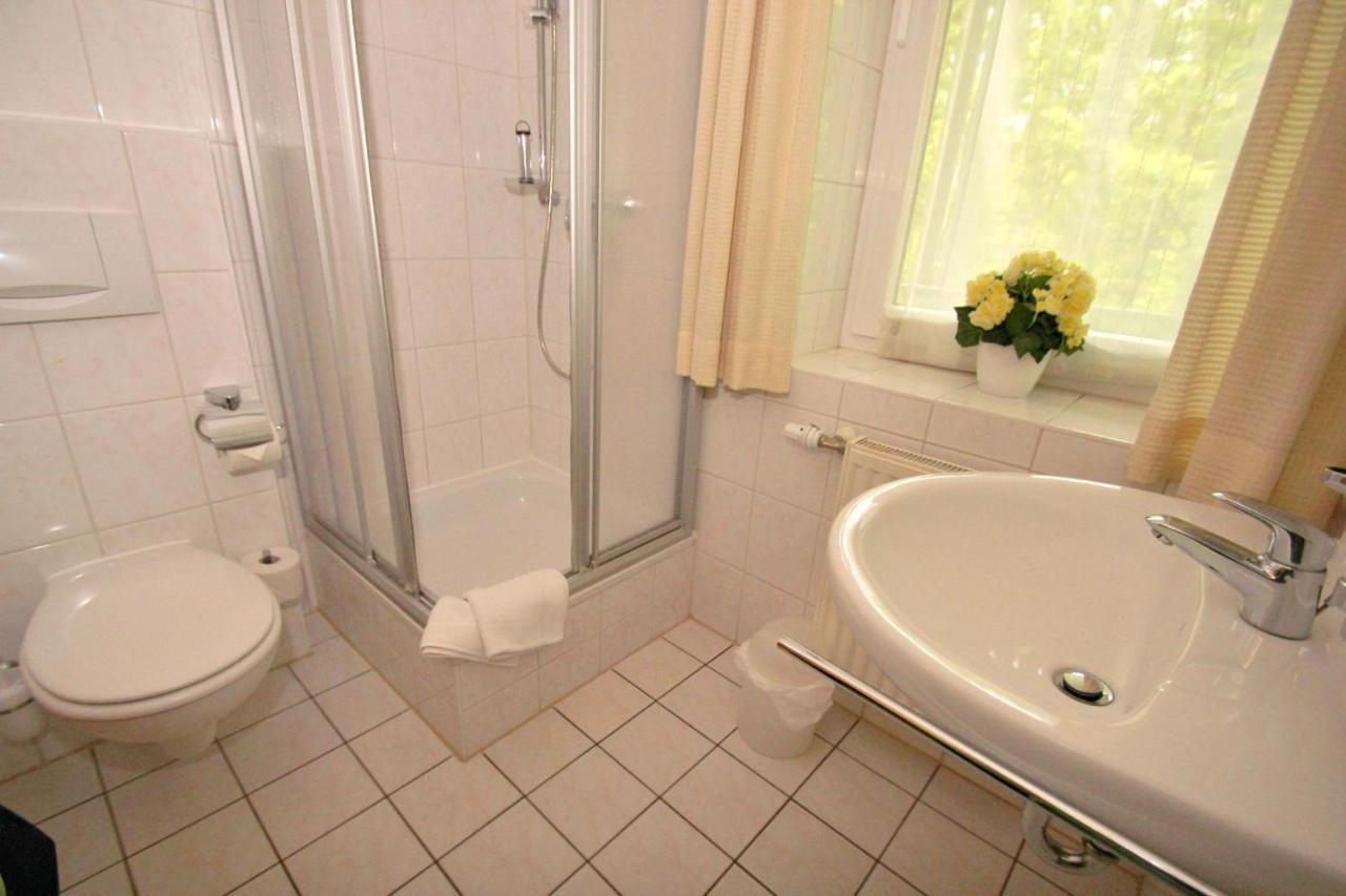 Strandnah, Balkon, Ahoi Erlebnisbad In Sellin Gratis - Strandresidenz Brandenburg Fewo 08 Герен Екстер'єр фото